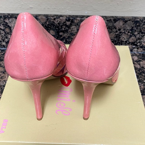 Promise Patient Leather Keyhole Cutout Pumps Sz 10 - Picture 5 of 6